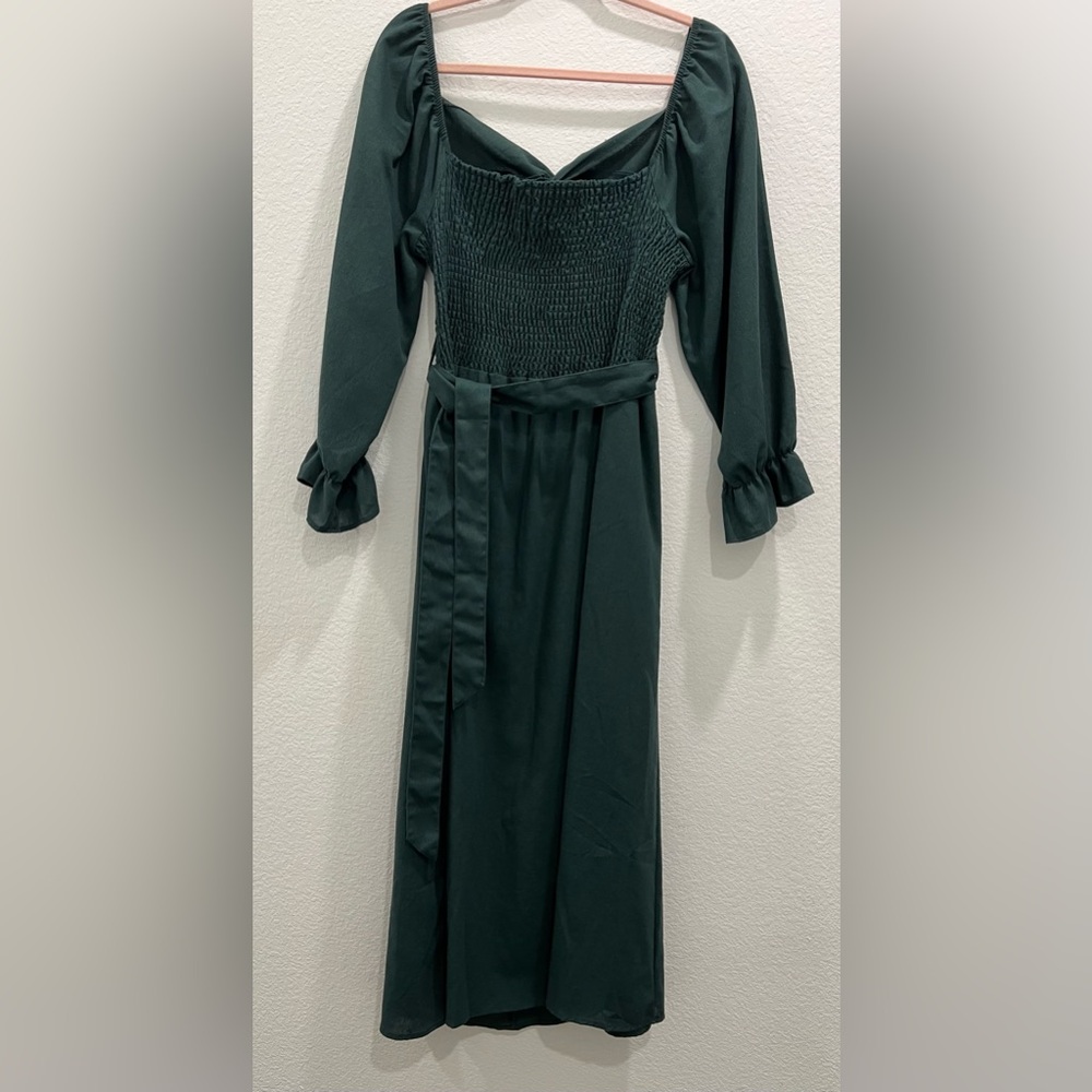 XL DARK GREEN COTTON MAXI DRESS WITH CUT‎ OUT BACK OR TUMMY and Smocking